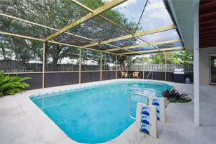 609 S Crescent Dr, Hollywood, FL 33021 - Photo 27