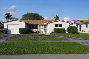 609 S Crescent Dr, Hollywood, FL 33021 - Photo 1