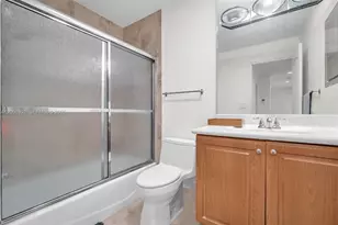107 Heatherbrook Way, Hollywood, FL 33021 - Photo 29