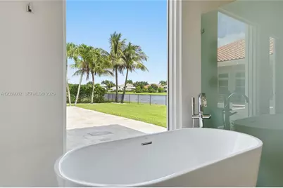 14370 Jockey Cir N, Davie, FL 33330 - Photo 45