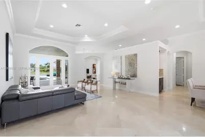 14370 Jockey Cir N, Davie, FL 33330 - Photo 11