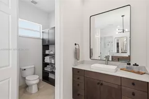 14370 Jockey Cir N, Davie, FL 33330 - Photo 39