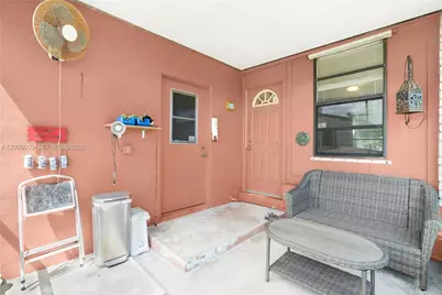 1570 NE 15th St, Homestead, FL 33033 - Photo 23