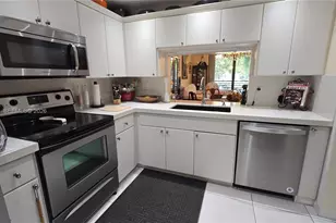 1101 Colony Point Cir, Pembroke Pines, FL 33026 - Photo 3