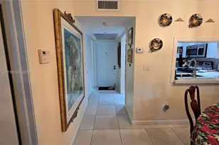 1101 Colony Point Cir, Pembroke Pines, FL 33026 - Photo 11