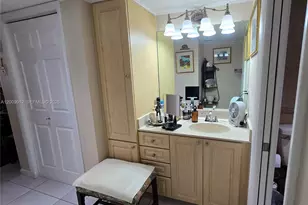 1101 Colony Point Cir, Pembroke Pines, FL 33026 - Photo 17