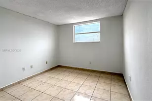 666 W 81st St, Hialeah, FL 33014 - Photo 11