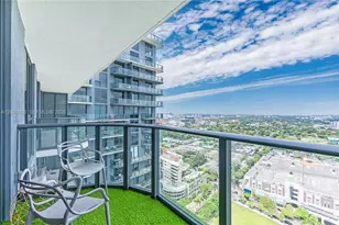 121 NE 34th St, Miami, FL 33137 - Photo 3