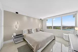 400 South Pointe Dr, Miami Beach, FL 33139 - Photo 17
