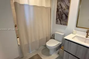 77 SE 5th St, Miami, FL 33131 - Photo 53