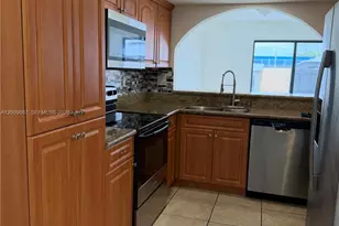857 W 41st St, Hialeah, FL 33012 - Photo 7