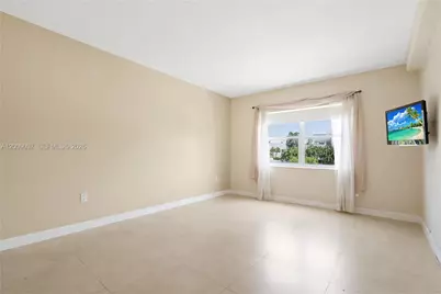 400 Kings Point Dr #229, Sunny Isles Beach, FL 33160 - Photo 13