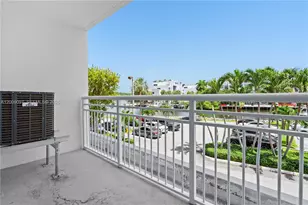 400 Kings Point Dr, Sunny Isles Beach, FL 33160 - Photo 1