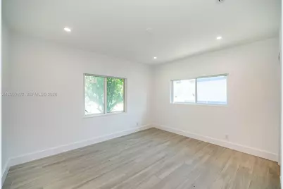 330 SW 27th Rd, Miami, FL 33129 - Photo 15