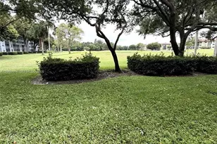12800 SW 7th Ct, Pembroke Pines, FL 33027 - Photo 3