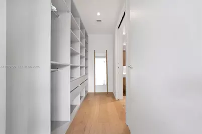 8701 Collins Ave #304, Miami Beach, FL 33154 - Photo 23