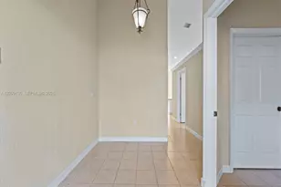 704 SE 14th Pl, Homestead, FL 33033 - Photo 7