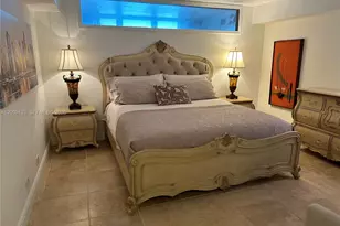 6039 Collins Ave, Miami Beach, FL 33140 - Photo 9