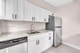 1165 Marseille Dr, Miami Beach, FL 33141 - Photo 19