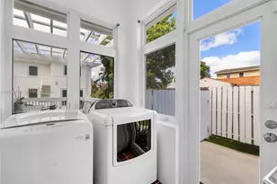 4340 Pine Tree Dr, Miami Beach, FL 33140 - Photo 21