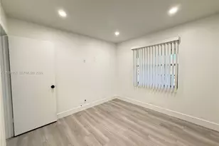 10016 Winding Lake Rd, Sunrise, FL 33351 - Photo 17