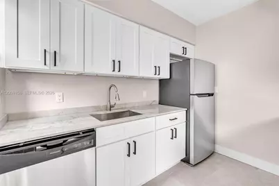 1165 Marseille Dr #9, Miami Beach, FL 33141 - Photo 19