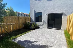 28729 SW 132nd Pl, Homestead, FL 33033 - Photo 3
