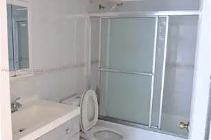 650 NE 149th St, Miami, FL 33161 - Photo 13