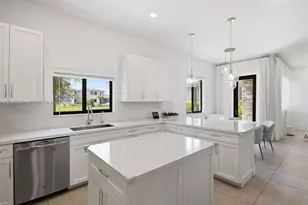 10870 Windward St, Parkland, FL 33076 - Photo 5