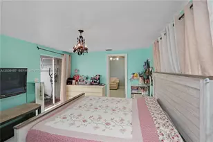 1762 NW 8th Ave, Homestead, FL 33030 - Photo 9