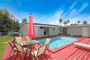 1762 NW 8th Ave, Homestead, FL 33030 - Photo 9