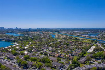 20160 NE 3rd Ct #3, Miami, FL 33179 - Photo 27