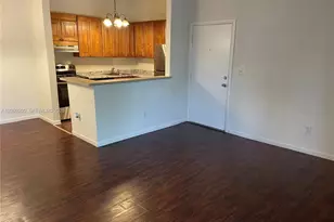 819 NE 199th St, Miami, FL 33179 - Photo 7
