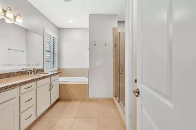 11541 SW 15th St, Pembroke Pines, FL 33025 - Photo 51