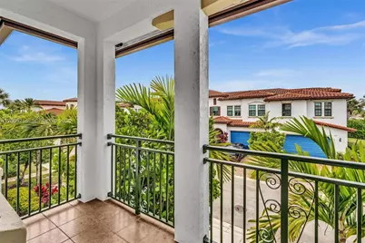 11541 SW 15th St, Pembroke Pines, FL 33025 - Photo 43