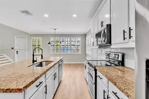 11541 SW 15th St, Pembroke Pines, FL 33025 - Photo 23