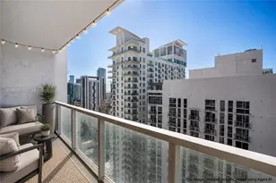 253 NE 2nd St, Miami, FL 33132 - Photo 9
