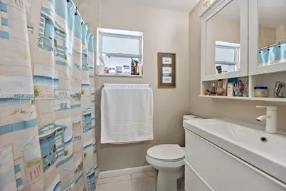 124 SW 10th St, Boynton Beach, FL 33426 - Photo 7