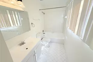 3453 NW 44th St, Oakland Park, FL 33309 - Photo 7