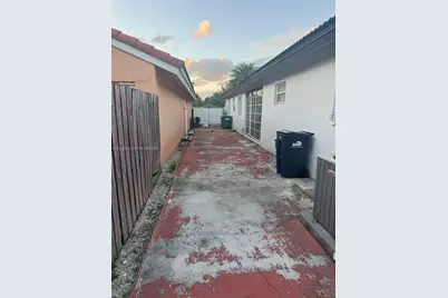 8748 NW 143rd Ter, Miami Lakes, FL 33018 - Photo 29