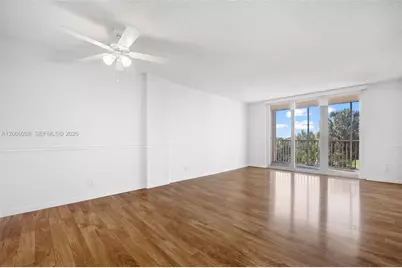 250 Jacaranda Dr #508, Plantation, FL 33324 - Photo 11