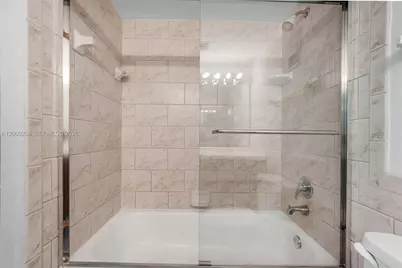 250 Jacaranda Dr #508, Plantation, FL 33324 - Photo 21