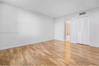 250 Jacaranda Dr #508, Plantation, FL 33324 - Photo 17