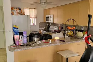 8425 NW 8th St, Miami, FL 33126 - Photo 23