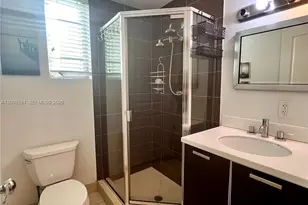 601 11th St, Miami Beach, FL 33139 - Photo 13