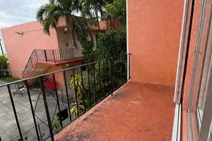 1300 W 47th Pl, Hialeah, FL 33012 - Photo 19