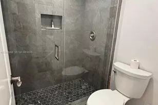 2301 Collins Ave, Miami Beach, FL 33139 - Photo 17