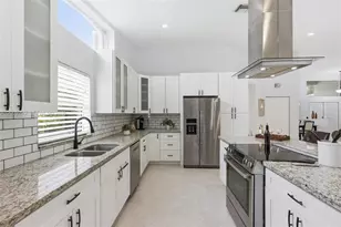 1135 Fairfax Ln, Weston, FL 33326 - Photo 15