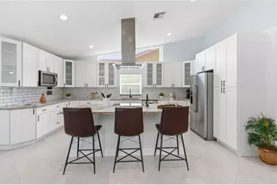 1135 Fairfax Ln, Weston, FL 33326 - Photo 11