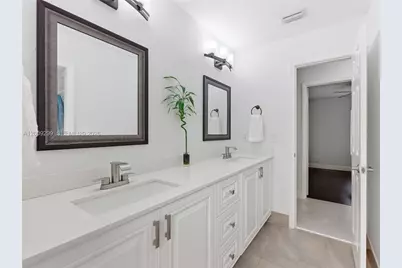 1135 Fairfax Ln, Weston, FL 33326 - Photo 23